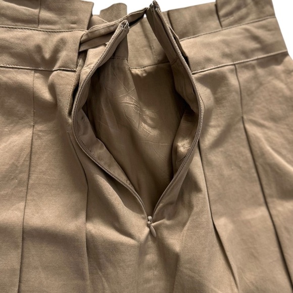 Women’s Tan Pleated Lined Belted Mini Skirt ~ Size 0 - Picture 4 of 9